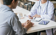 El IESS cubre el pago del sueldo desde el cuarto día de reposo médico por enfermedad común, siempre que el afiliado cumpla con los requisitos.