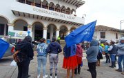 Tres activistas ambientales de Cuenca denunciaron el bloqueo de sus cuentas bancarias.
