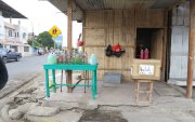 En Aguas Verdes, Perú, el combustible se vende sin control.