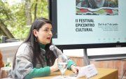 Nohelia Ochoa, presidenta de la FEUE Cuenca, rechaza la notificación de la Fiscalía en su contra.
