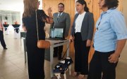 Con un costo accesible y producción local, el chaleco creado por los jóvenes diseñadores combina innovación, sostenibilidad y sensibilidad social.