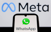 El botón de Meta AI se integra en la interfaz de WhatsApp. Los usuarios pueden eliminar el chat con el asistente o usar el comando /reset-ai para proteger su privacidad.