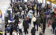 En la Feria del Empleo en Quito hubo gran cantidad de jóvenes, con títulos de tercer nivel; también despedidos del servicio público.