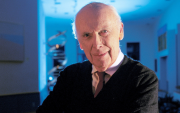 James Watson, codescubridor de la estructura del ADN, durante una de sus apariciones públicas en el Cold Spring Harbor Laboratory.