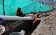 En Cumbayá se interviene la red de alcantarillado. Uno de los problemas en esa parroquia, y Tumbaco, son las constantes fugas de agua.