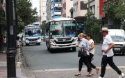 Desvíos de buses en el centro de Guayaquil por renovación vial en Rumichaca.