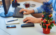 Las personas que trabajen en Navidad deberán ser compensadas.