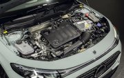 Los autos de combustión pierden cada vez más espacio ante los eléctricos o híbridos.