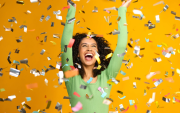 El sorteo de Powerball ofrece la oportunidad de ganar $1,25 mil millones, justo a tiempo para las fiestas navideñas.