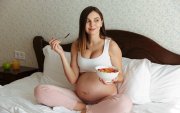 La comida picante no es peligrosa para el bebé ni está prohibida durante el embarazo.