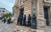 La policía resguarda las instalaciones de la Escuela de la función Judicial tras amenaza de explosivos.