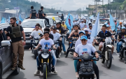 La política ecuatoriana ha estado marcada por partidos creados a la medida de sus líderes, estructuras frágiles que surgen para competir en elecciones y desaparecen cuando se agota el poder del caudillo.