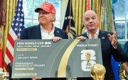 El presidente de los Estados Unidos, Donald Trump (i) junto al mandamás de la FIFA, Gianni Infantino, en uno de los últimos actos públicos por la organización del Mundial 2026.