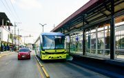 La troncal 4, del sistema de transporte masivo Metrovía, conecta el suburbio de Guayaquil con el centro de la ciudad.