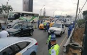 Agentes en un control de tránsito en Guayaquil.
