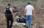 Esta moto fue encontrada cerca del lugar del crimen, en los alrededores de la Universidad Estatal Península de Santa Elena (UPSE).