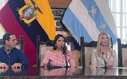 La vicealcaldesa de Guayaquil, Tatiana Coronel, ofreció declaraciones en el Salón de la Ciudad.
