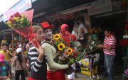 Mercado de las Flores en Guayaquil amplía horario por San Valentín.