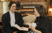 Julieta Venegas y Natalia Lafourcade interpretan juntas el tema "Tengo que contarte".