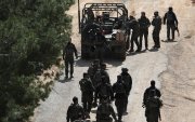Soldados israelíes se congregan en una posición no revelada a lo largo de la frontera entre Israel y Líbano, en el norte de Israel, el 16 de marzo de 2026.