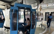 El sistema aerosuspendido Aerovía conecta a Guayaquil y Durán a través de cabinas que se mueven por sobre el río Guayas.