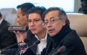 Gustavo Petro denuncia la presencia de explosivos en la frontera con Ecuador durante consejo de ministros.