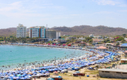 Las playas son unos de los destinos más visitados en feriado.