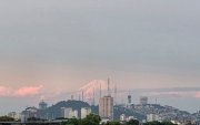 El nevado Chimborazo fue visible la tarde de este miércoles 18 de marzo desde ciudades como Guayaquil y Samborondón.