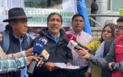 El activista ambiental y excandidato presidencial acudió a la Corte Constitucional para presentar la demanda.