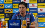 Eduardo Moscoso, el formador que cambió el rumbo del fútbol femenino ecuatoriano.