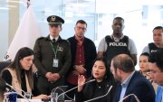 Yuri Coronel, alcaldesa de Muisne y presidenta de AME, acudió a la Asamblea para tratar el tema de la reforma.
