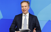Børge Brende dejó su cargo como presidente y director ejecutivo del Foro Económico Mundia