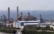 Refinería petroquímica en los alrededores del yacimiento de gas natural South Pars cerca de Assalouyeh, Irán.