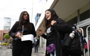 Amanda y Tamia Villavicencio, hijas de Fernando Villavicencio, esperan justicia por el crimen del político y periodístca.