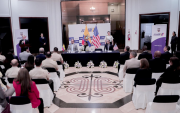 Autoridades de Ecuador y representantes del FBI participan en un encuentro oficial para coordinar el rastreo de rutas de dinero ilícito en el país.