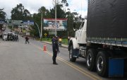 El paso de la mercadería de Ecuador a Colombia tiene restricciones.