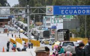 Las actividades comerciales entre Ecuador y Colombia están afectadas por los aranceles que los países se han puesto. En la foto el puente internacional Rumichaca.