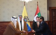 Firma. El príncipe heredero de Abu Dabi, en la firma del acuerdo CEPA, con el Gobierno ecuatoriano.