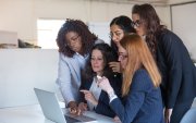 La ley reformó el Código del Trabajo, incorporó incentivos tributarios, estableció obligaciones concretas para las empresas.