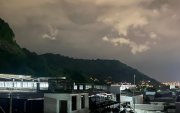 Varios sectores de Guayaquil registraron apagones y microcortes de energía la noche del viernes 13 de marzo, lo que generó reclamos de ciudadanos en redes sociales