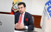 Carlos Alarcón, representante de la Fiscalía, defiende la actuación del Ministerio Público en procesos contra el alcalde de Guayaquil, Aquiles Álvarez.