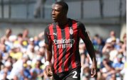 Pervis Estupiñán y Milan enfrentan a Lazio con la mira puesta en la cima de la Serie A.