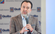 Pabel Muñoz, alcalde de Quito, durante una rueda de prensa oficial