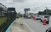La repavimentación se ejecuta en la subida al puente de la Unidad Nacional, en sentido Guayaquil - Samborondón.