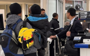 Liam Conejo, el niño ecuatoriano cuya detención por ICE generó indignación internacional, fue liberado y se reencontró con su familia tras 10 días de incertidumbre.