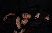 Arux está conformado por Karla Ortiz y Eduardo Ruano, músicos formados en la Universidad Central del Ecuador.