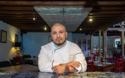 El chef Carlos Fuentes es el alma detrás de la cocina de La Purísima, propuesta que fundó tras varios años en el extranjero.
