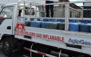 El conductor transportaba 76 cilindros de gas en Quito.