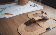 Estudiantes de ingeniería desarrollan habilidades clave con metodologías innovadoras en diseño vial universitario.