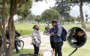 Los puestos de mando buscan reducir el comercio informal y recuperar el orden en espacios públicos.